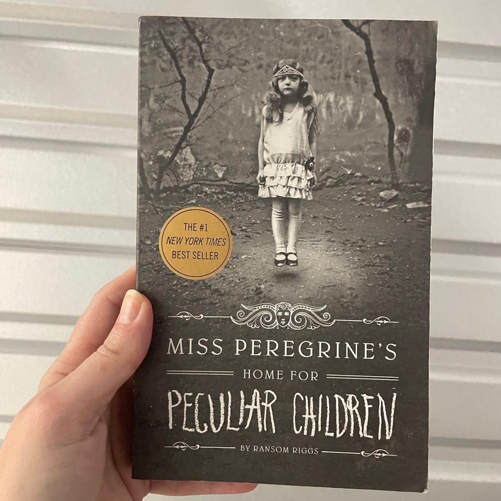 Miss Peregrine’s Home for Peculiar Children by Ransom Riggs - Paperback Book